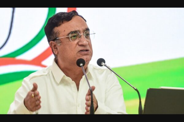 Ajay Maken claims that the IT department has been pestering Congress with notices going back to FY 1994–1995